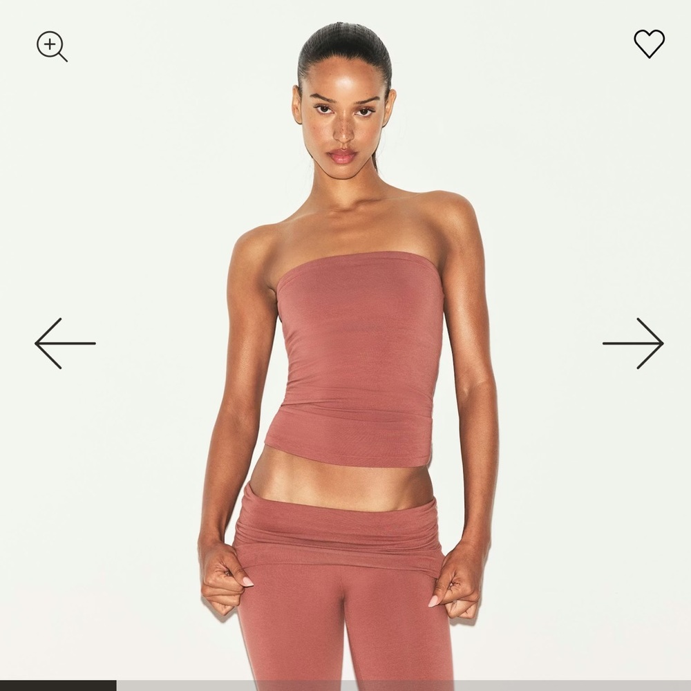 SKIMS Strapless Top